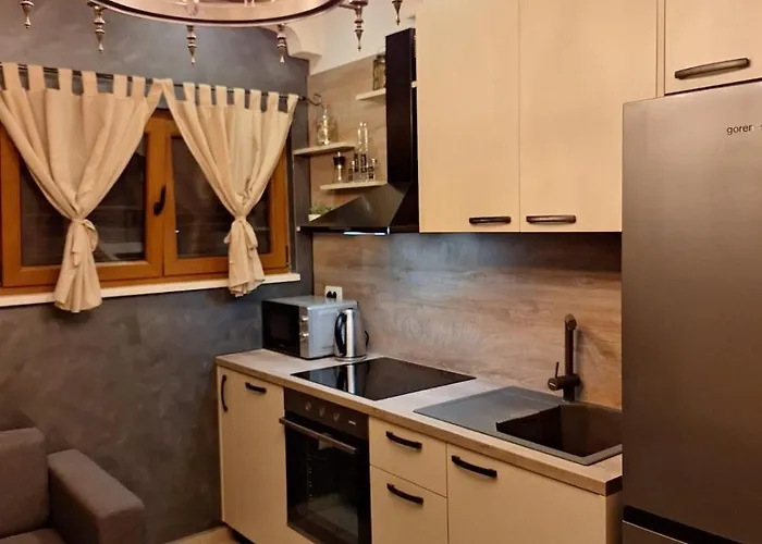 M & M Semesterbostad