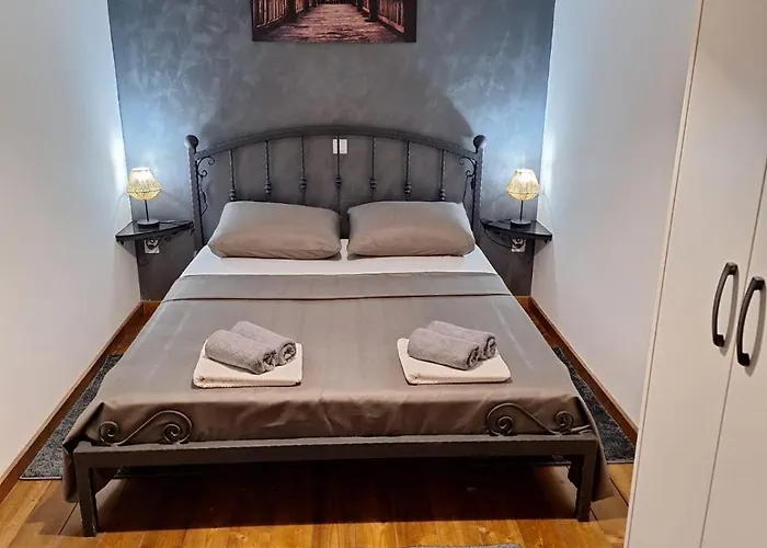 M & M Semesterbostad *