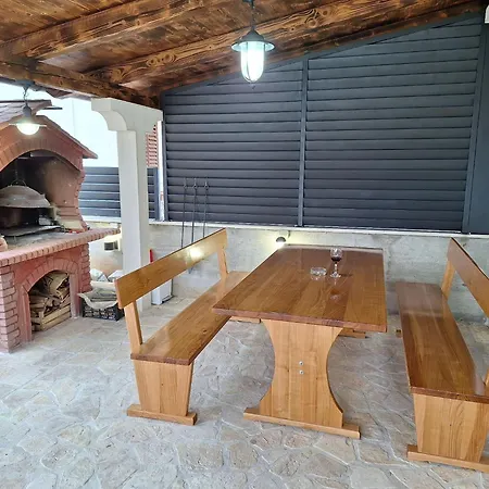 度假居 M & M 比比涅